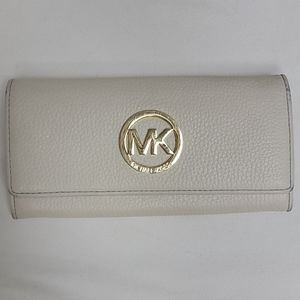 Michael MK fulton model flap continental wallet